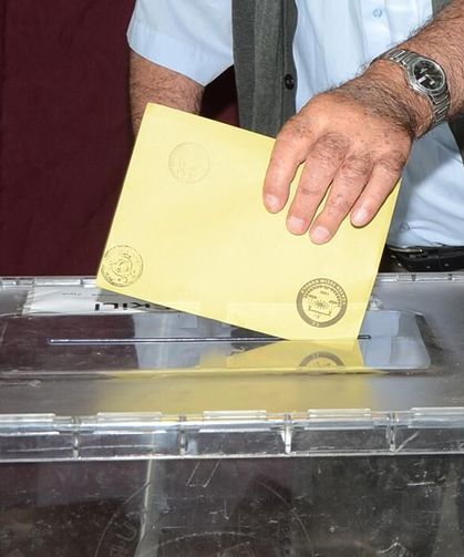 Karadeniz’de Sandık Heyecanı Başladı! Trabzon ve Gümüşhane’de Kritik Seçim Günü