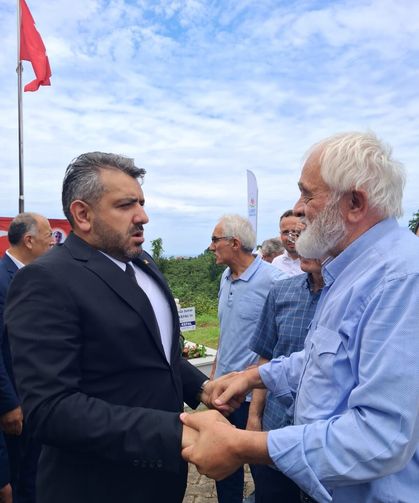 Vali Mustafa Koç, 15 Temmuz şehidini mezarı başında andı