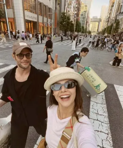 Sinem Ünsal ve Berk Cankat Japonya Tatilinde Aşka Geldi!