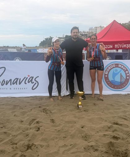 Bordo Mavi 61, Trabzon Grand Slam’de şampiyon oldu