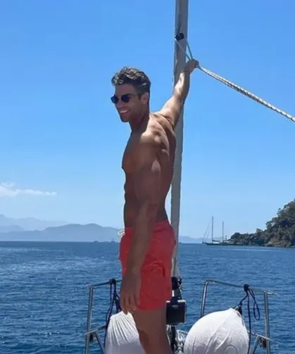 Şükrü Özyıldız Bodrum’da İskele Şovuyla Dikkat Çekti!