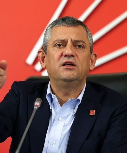 Özgür Özel’den Yeni Parti ve Yedek Parti Açıklaması
