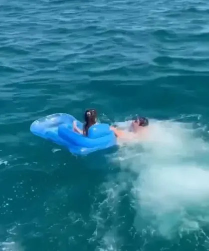Şişme Bot Faciaya Dönüşüyordu! Baba ve Çocuğu Son Anda Kurtarıldı