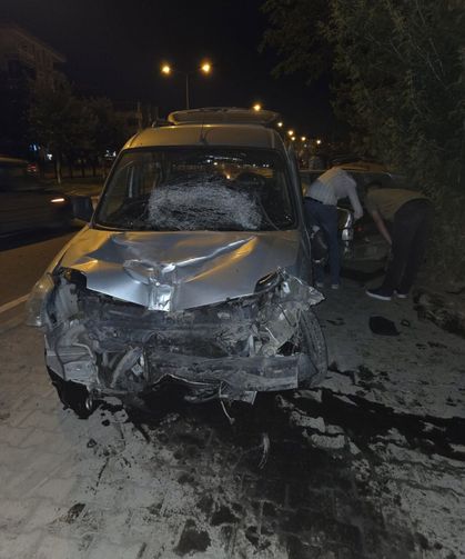 Kelkit’te Bisikletliye Çarpmamak İsterken Kaza Yaptı