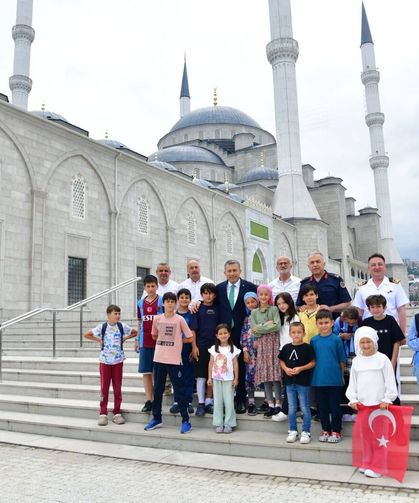Vali Tahir Şahin Yaz Kur’an Kursunda Çocuklarla Bir Araya Geldi