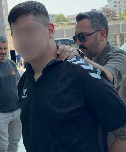 Samsun’da Bıçaklı Kavga: 2 Yaralı, 17 Yaşındaki Çocuk Gözaltında