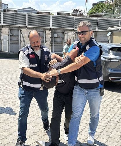 Bir kişiyi bıçaklayarak öldürdüğü öne sürülen zanlı adliyeye sevk edildi