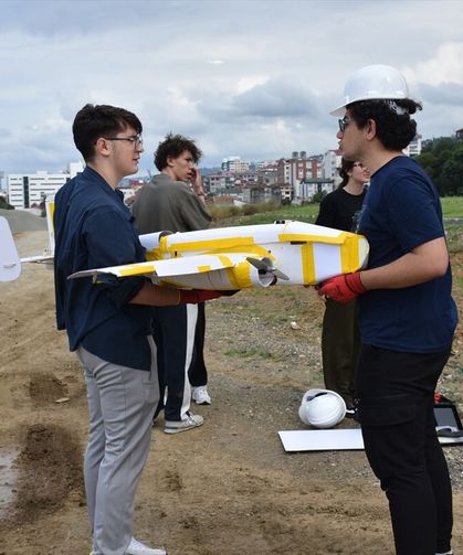 Trabzon'da İHA tasarlayan fen lisesi öğrencileri TÜBİTAK yarışmasında birincilik hedefliyor
