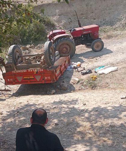 Traktör römorkunun devrildiği kazada 1 kişi öldü, 7 kişi yaralandı