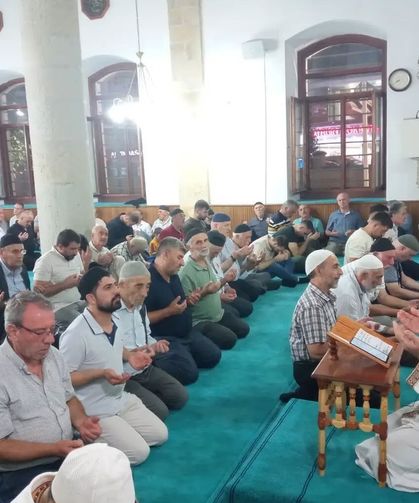 Bayburt'ta Mevlit Kandili tüm camilerde dualarla idrak edildi