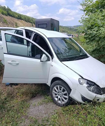 Kavak'ta araçlar çarpıştı: 5 yaralı