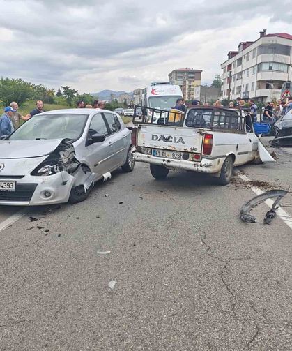 Trabzon'da zincirleme trafik kazası: 8 yaralı