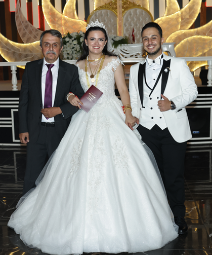 TRT Trabzon Ailesinin Mutlu Günü: Nazlıhan ve Melih Görkemli Düğünle Evlendi