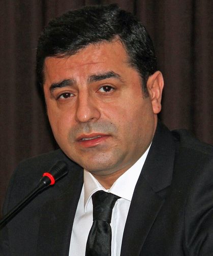 Dem Parti Heyeti Demirtaş’ı Ziyaret Etti: Çerçeve Yasa Gündemdeydi
