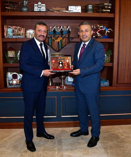 MHP Trabzon’dan Kongre Sonrası İlk Ziyaret: Vali Tahir Şahin’le Görüştüler