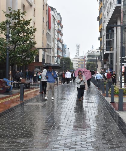 Trabzon’da sağanak etkili oldu