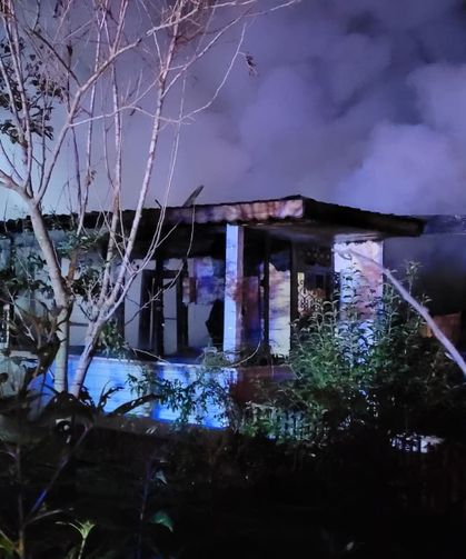 Samsun'da Korkutan Yangın! İki Katlı Ahşap Ev Kül Oldu