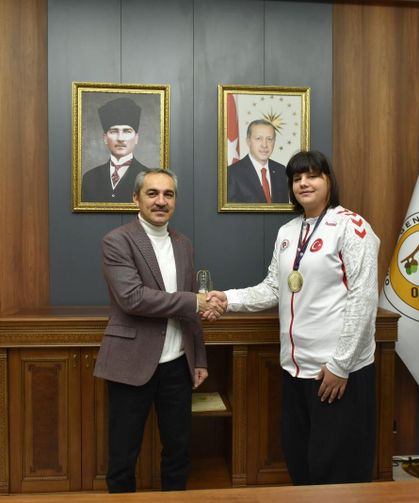 Giresun'un Avrupa Şampiyonu! Nedime Bulat'a Özel Tebrik