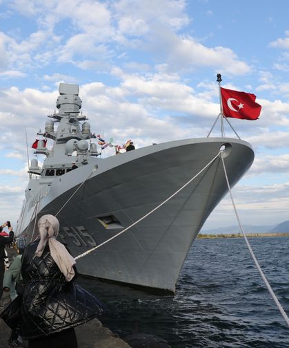 Tcg İstanbul Rize'de Ziyarete Açıldı! Limanda Yoğun İlgi