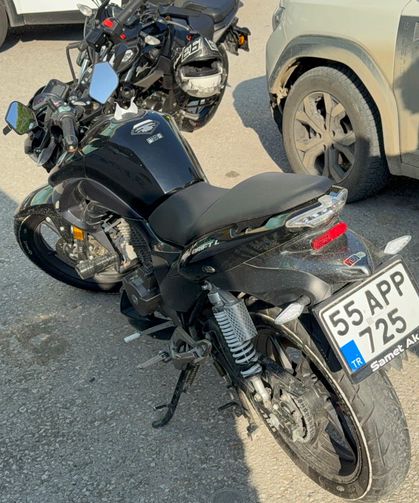 Atakum'da Korkutan Çarpışma! Motosiklet Sürücüsü Hastaneye Kaldırıldı