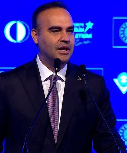 Bakan Kacır: 'Yalnızca bu yılın ilk 9 ayında toplam 9 bin 600 projeye 8,3 milyar lira destek sağladık'
