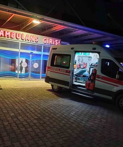 Çekici ile otomobil çarpıştı: 3 yaralı