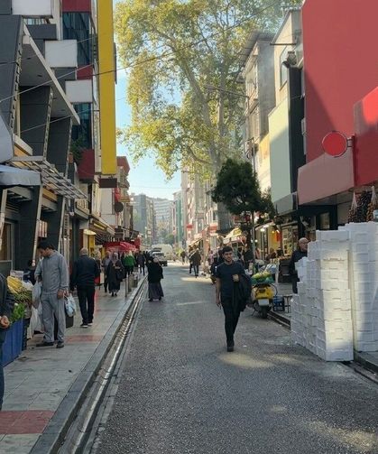 Kaldırımlar için çağrı: 'Kaldırımlar yayaların olmalı'