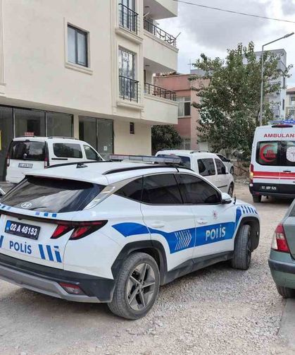 Kardeşler arasındaki tartışma bıçaklı kavgaya dönüştü: 1 yaralı