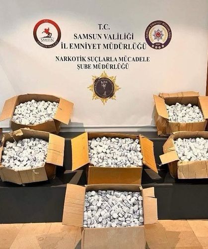 Samsun'da 273 bin 300 yasaklı madde hap ele geçirildi