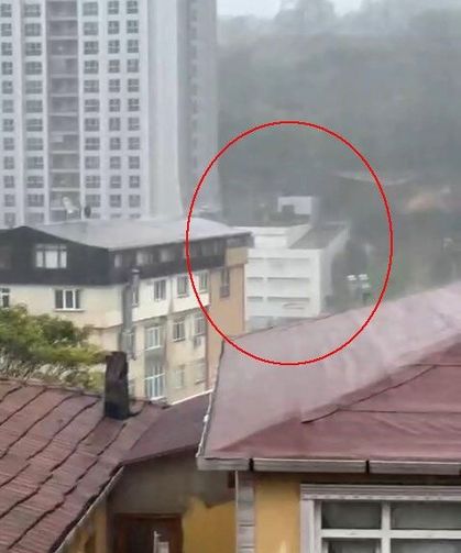 Sarıyer'de sel böyle geldi