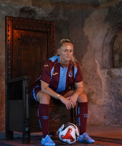 Trabzonspor’un İngiliz golcüsü Millie Farrow’dan 61 numaralı forma mesajı