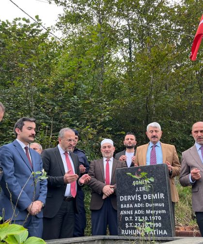 Araklı'da Şehit Derviş Demir Unutulmadı! Kabri Başında Anıldı