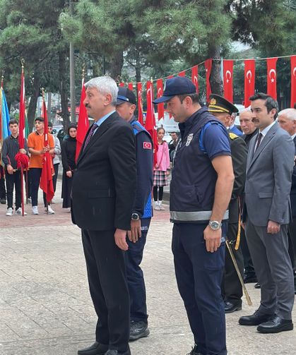 Araklı'da Cumhuriyet Coşkusu! Başkan Çebi'den Anlamlı Mesaj
