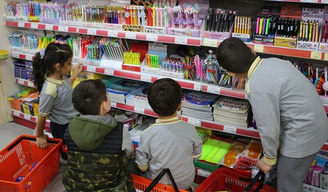 Rize'de öğretmenler gününde anlamlı hediye