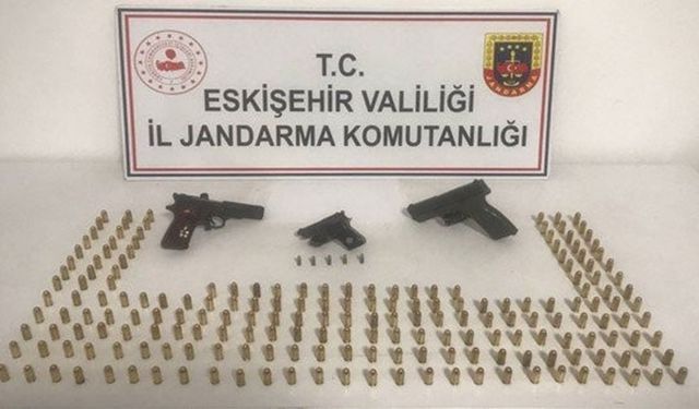 Rize’den Eskişehir’e silah sevkiyatı