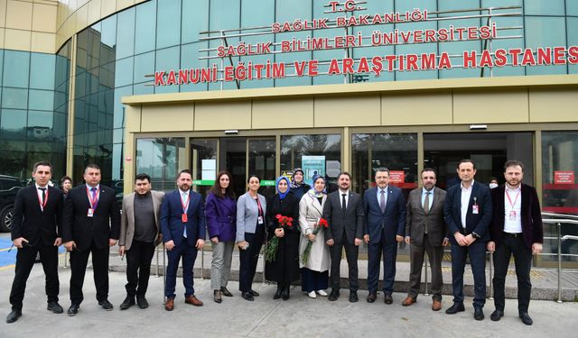 Trabzon Büyükşehir Belediye Başkan Adayı Ahmet Metin Genç’ten Tıp Bayramı Mesajı
