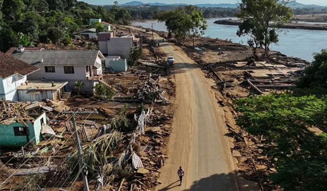 Brezilya'da Şiddetli Yağışların Yol Açtığı Seller: Ölü Sayısı 150'ye Yükseldi
