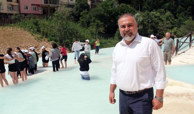 Giresun'da Köy Okulu Öğrencilerine Göksu Travertenleri ve Mavi Göl Gezisi