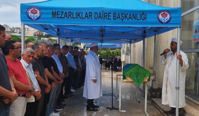 Trabzon'da Acı Kaybın Ardından Cenaze Töreni