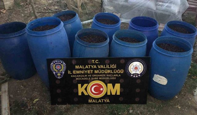 Eşzamanlı Operasyon: 4 bin 696 Litre Sahte Alkol ve Silah Ele Geçirildi!