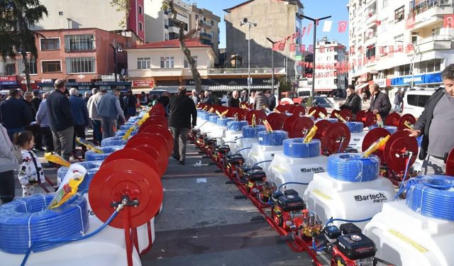 Doğu Karadeniz'de Kokarca ile Mücadele: Üreticilere İlaçlama Makinesi Desteği!