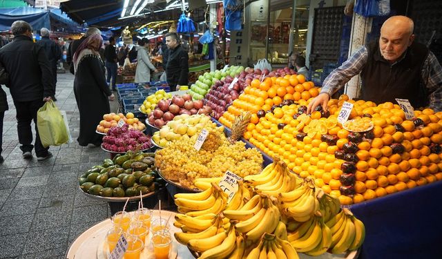 Kışın gelmesiyle tezgahları portakal ve mandalina süsledi: 50 lira