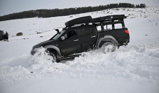 Kar Üzerinde Off-Road Heyecanı: Erzurum'da Macera Dolu Anlar