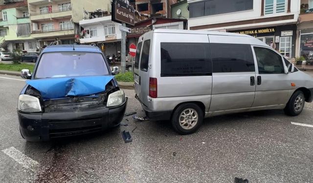 Samsun’da Trafik Kazası: Ticari Araçlar Çarpıştı, 1 Yaralı