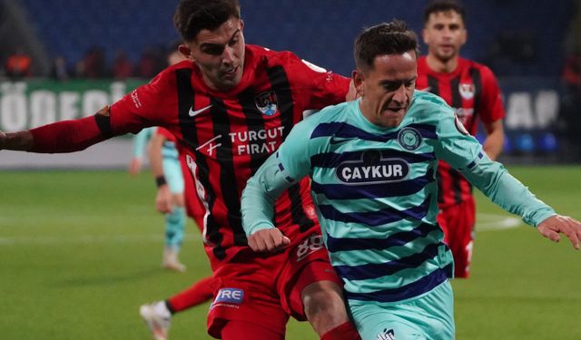 Çaykur Rizespor Teknik Direktörü İlhan Palut, Göztepe Maçı İçin Odağa Konuştu: "Adım Adım Gidiyoruz!"