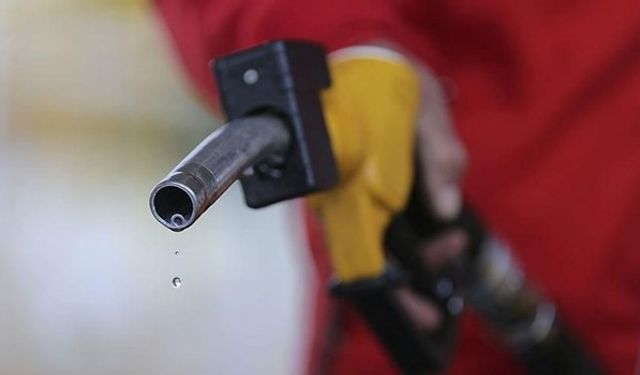 Benzine Yeni Zam Yolda: Litresine 1,22 TL Artış Geliyor
