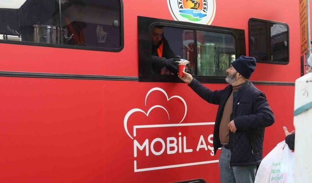 Başkan Türkel: "Çorba ikramı ile vatandaşlarımızın gönüllerine dokunmak istedik"