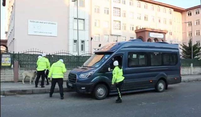 Samsun polisi, çocukların güvenliği için görevde