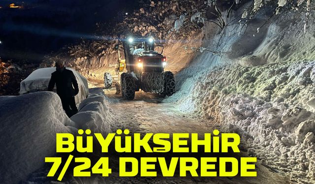 Trabzon Büyükşehir’de Kar Fırtınasına Karşı Destansı Müdahale: Kapanan Yollar Tek Tek Ulaşıma Açıldı!