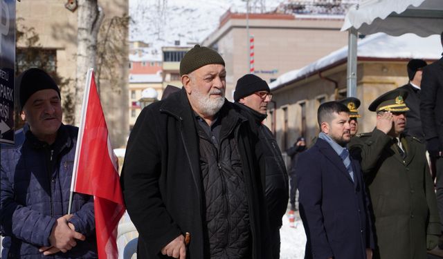 Eksi 15 derece havada yapılan kurtuluş gösterisi 107 yıl önce yaşananları gözler önüne serdi